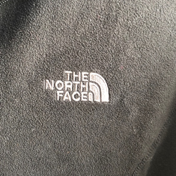 North Face pullover - Picture 2 of 5